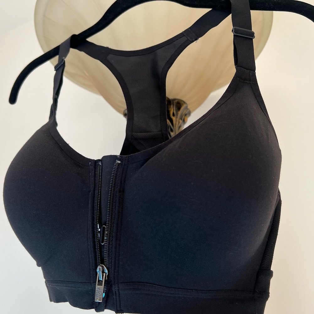 Victoria’s Secret Front-Close Sports Bra
